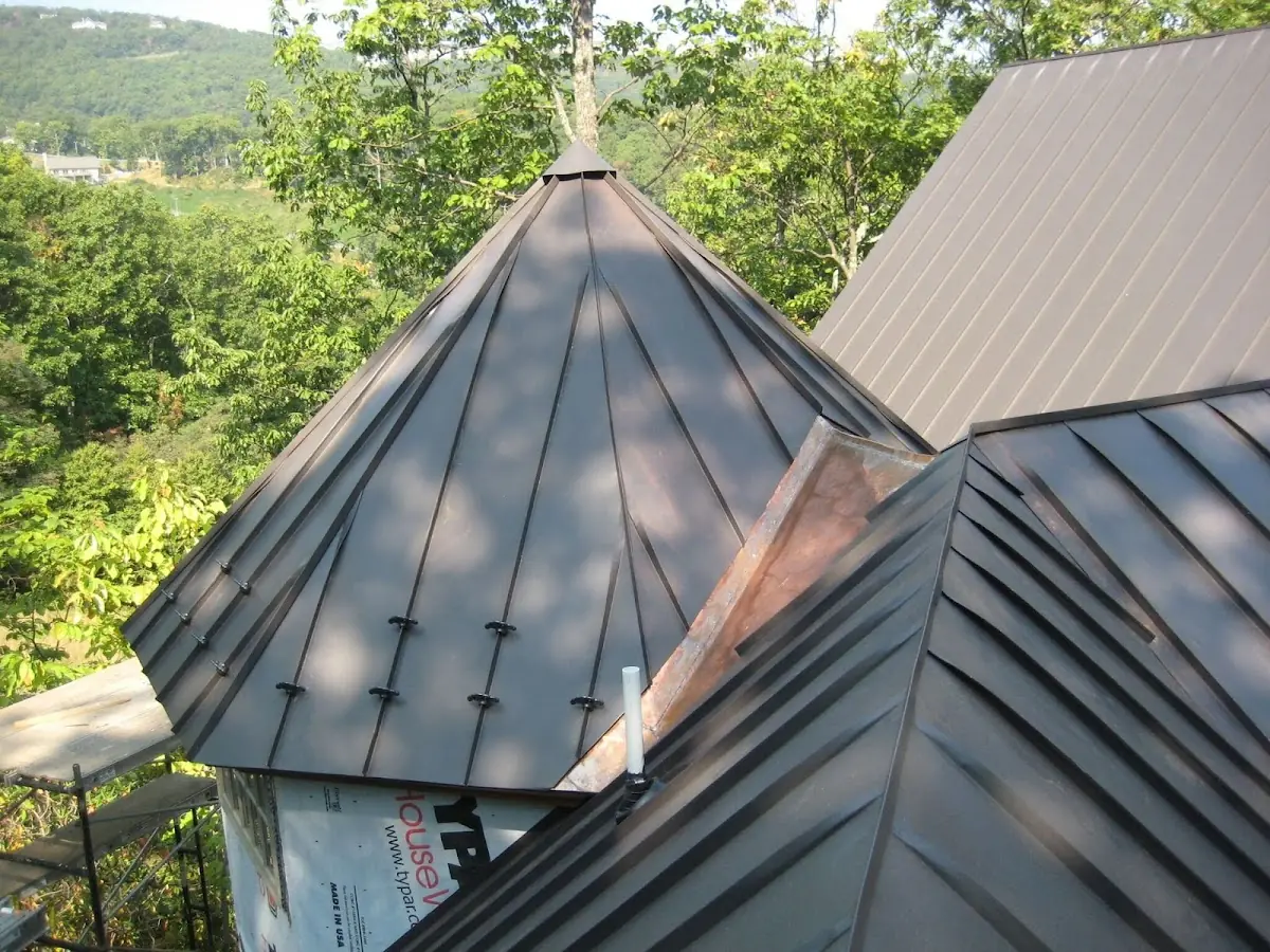Professional Gutter Cleaning by Craftsman Roofing in Rahm